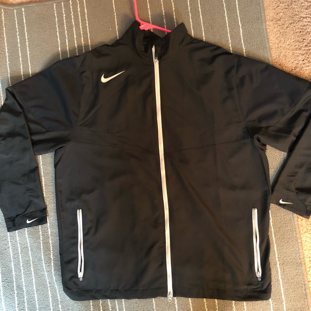 Nike Men’s Golf Full-Zip Shield Jacket